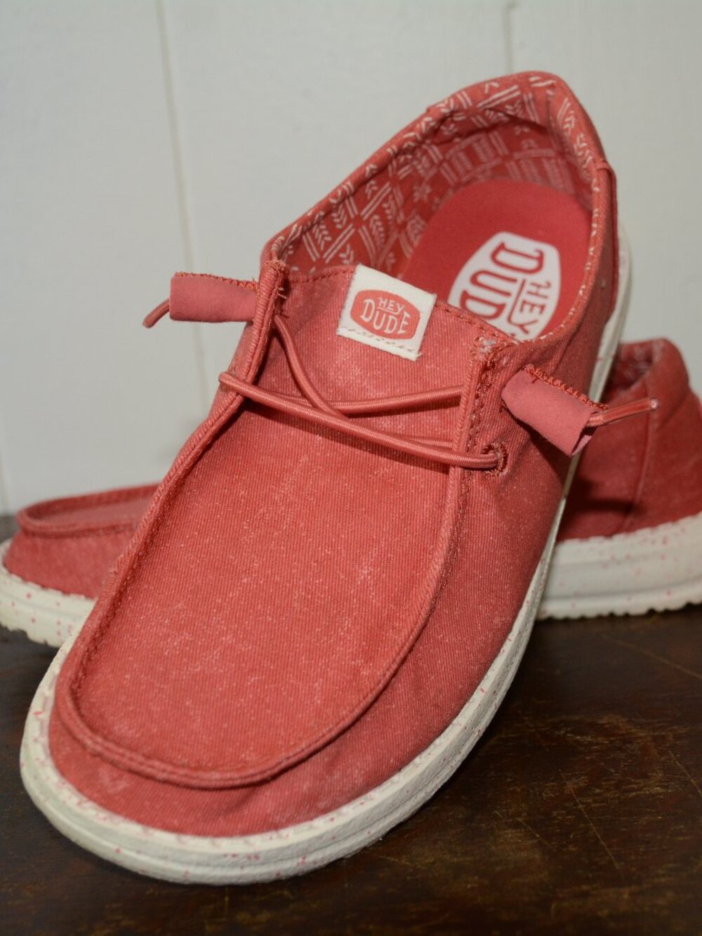 HEYDUDE Women’s Wendy Stretch Canvas Slip-Ons – Washed Red – Size W6